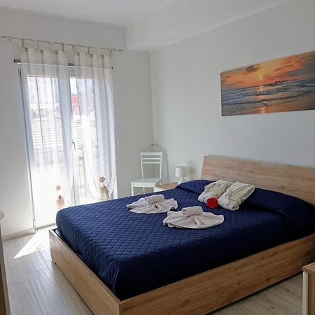 Appartamento Moderno In Centro Citta Сант'Агата-ди-Милите Экстерьер фото