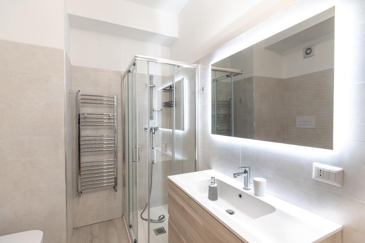 Appartamento Moderno In Centro Citta Сант'Агата-ди-Милите Экстерьер фото