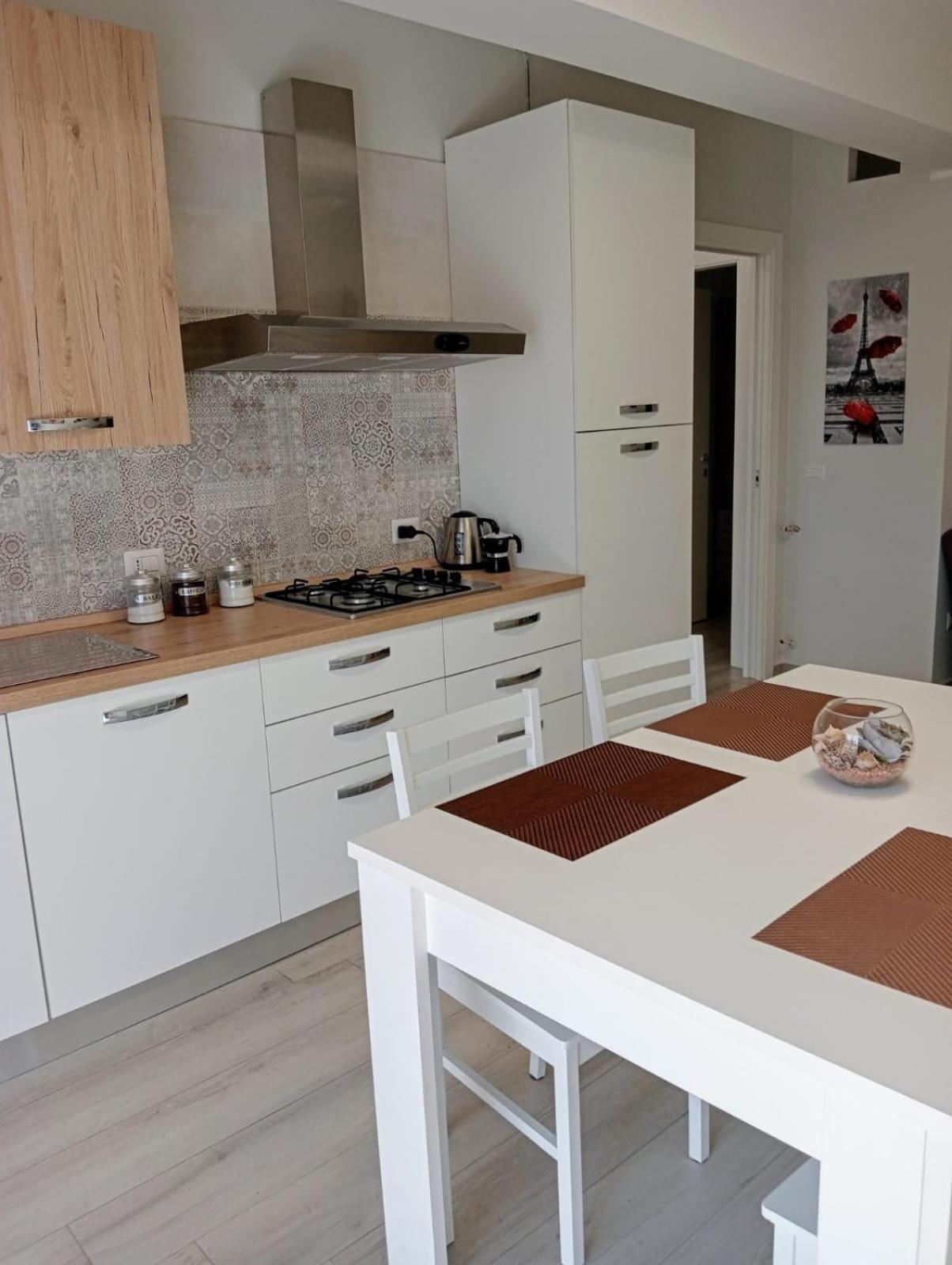 Appartamento Moderno In Centro Citta Сант'Агата-ди-Милите Экстерьер фото